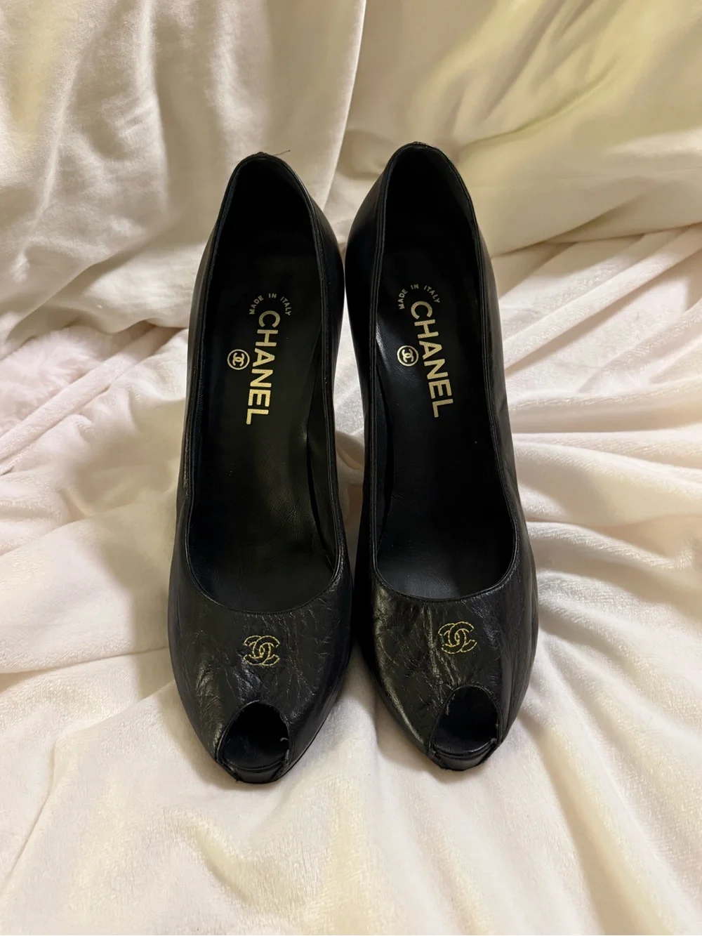 CHANEL Black Leather Stiletto Pumps